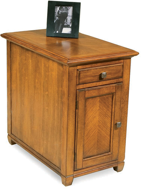 Eastlake – Chairside Cabinet Eastlake – Chairside Cabinet